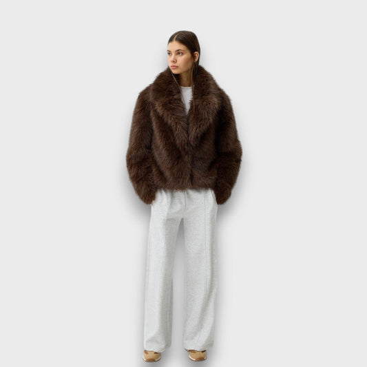 Illia – Abrigo corto con pelo sintético y cuello oversize