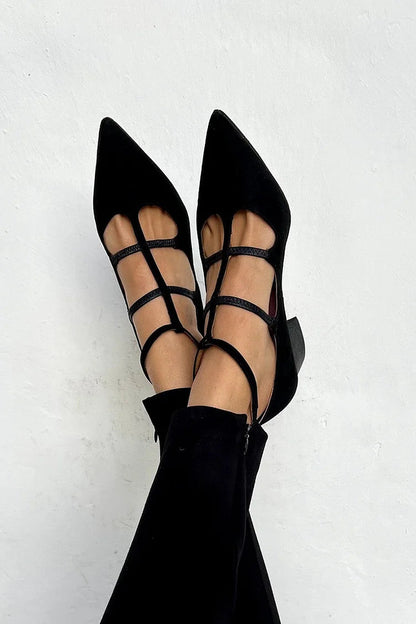 Tacones elegantes con correas