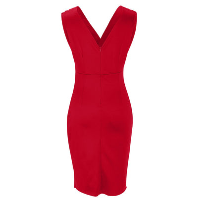 Vestido elegante drapeado que estiliza la silueta