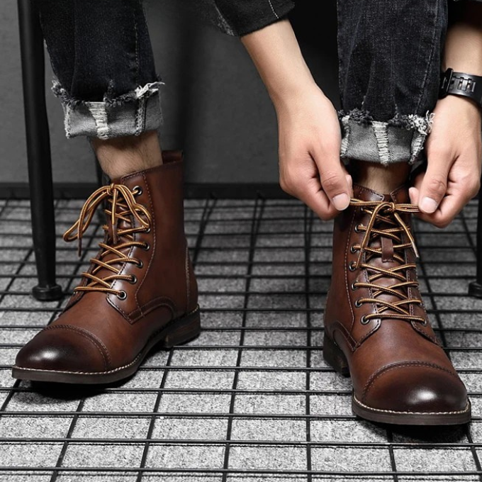 | BOTTES DE VILLE BRUNIES POUR HOMME