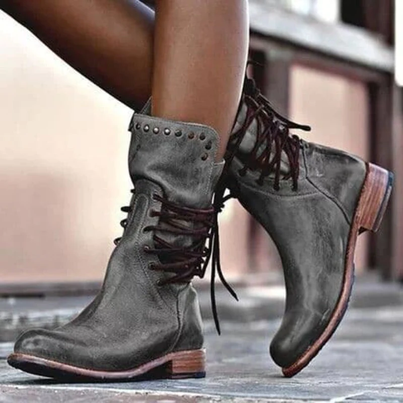 Camille | Botines Media Pierna con Tachuelas Vintage