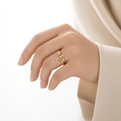 Anillo Lumévara™ de Corazón con Inicial – Personalizado y Elegante