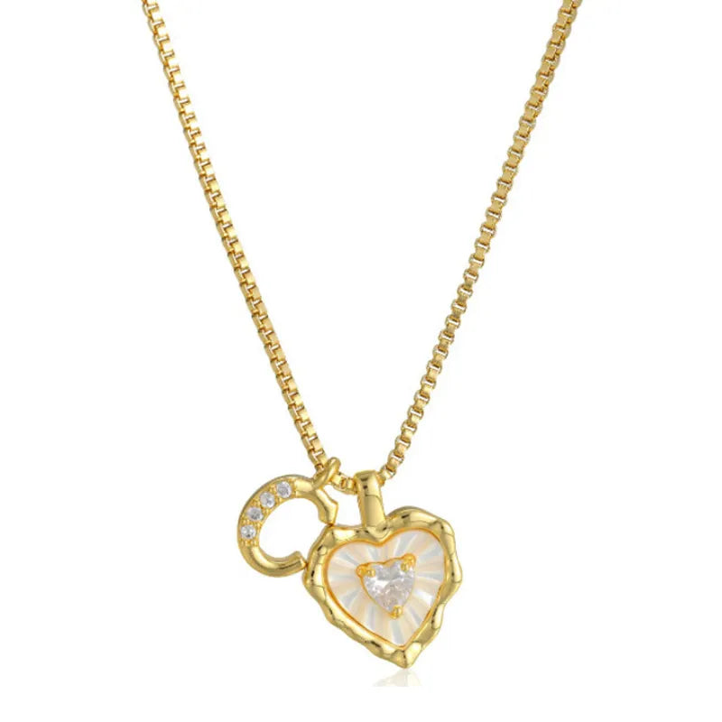Collar Zorélisse™ de Corazón con Inicial – Personalizado y Elegante
