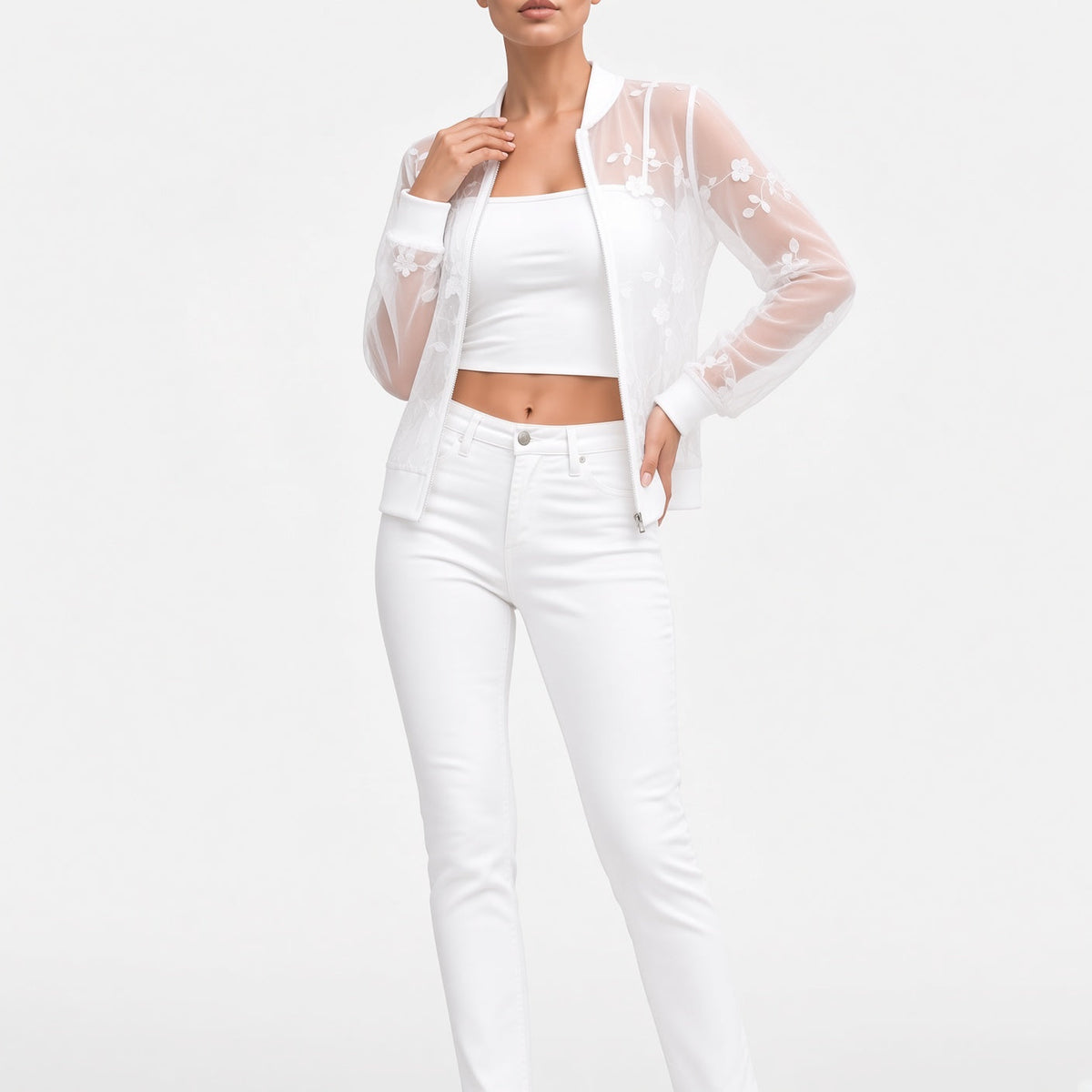 Chaqueta Aveloria™ Transparente Bordada – Elegancia Delicada