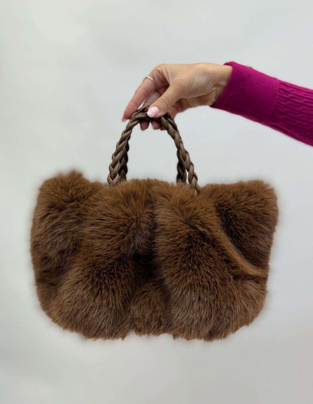 Daniela – Bolso Cubo de Diseño Contemporáneo y Gran Capacidad