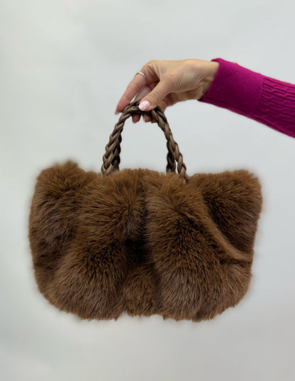 Daniela – Bolso Cubo de Diseño Contemporáneo y Gran Capacidad