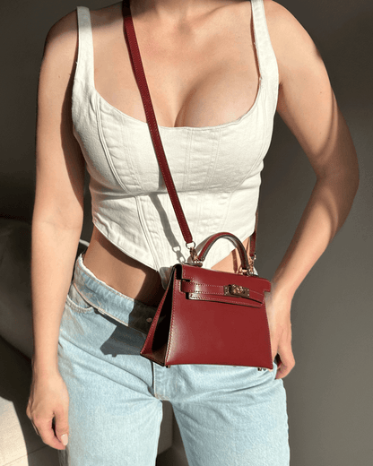Mini bolso de piel burdeos elegante