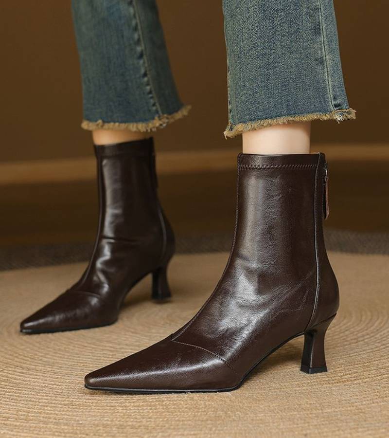 | Bottines en cuero a talon elegante