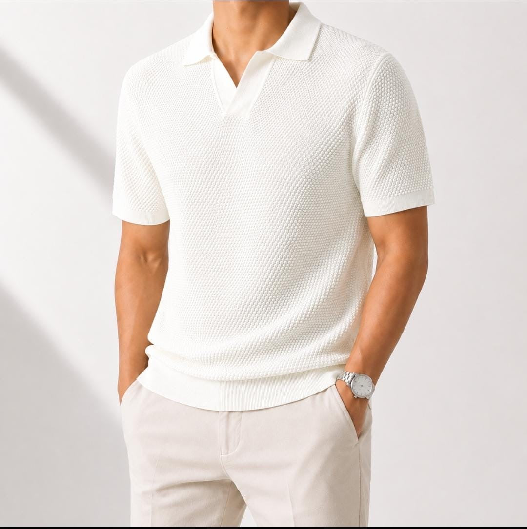 Camiseta de Algodón Premium con Cuello en V Ramon
