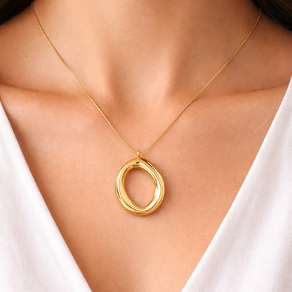 Collar Ovalado Dorado Chapado en Oro