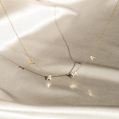 Collar de Letras Espaciadas Personalizado