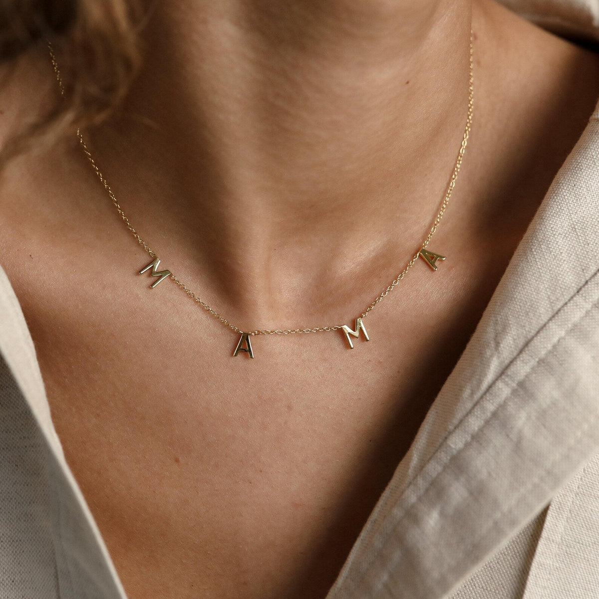 Collar de Letras Espaciadas Personalizado