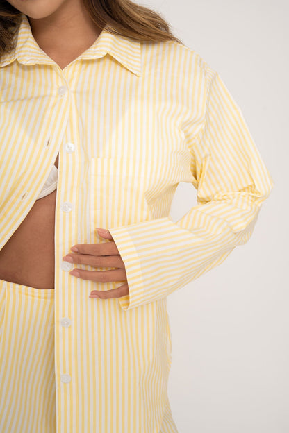 Conjunto de verano a rayas con encanto francés