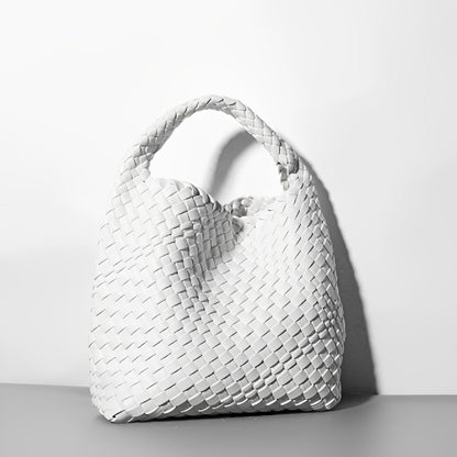 Cristina – Bolso Cubo de Línea Suave y Acabado Cuidado