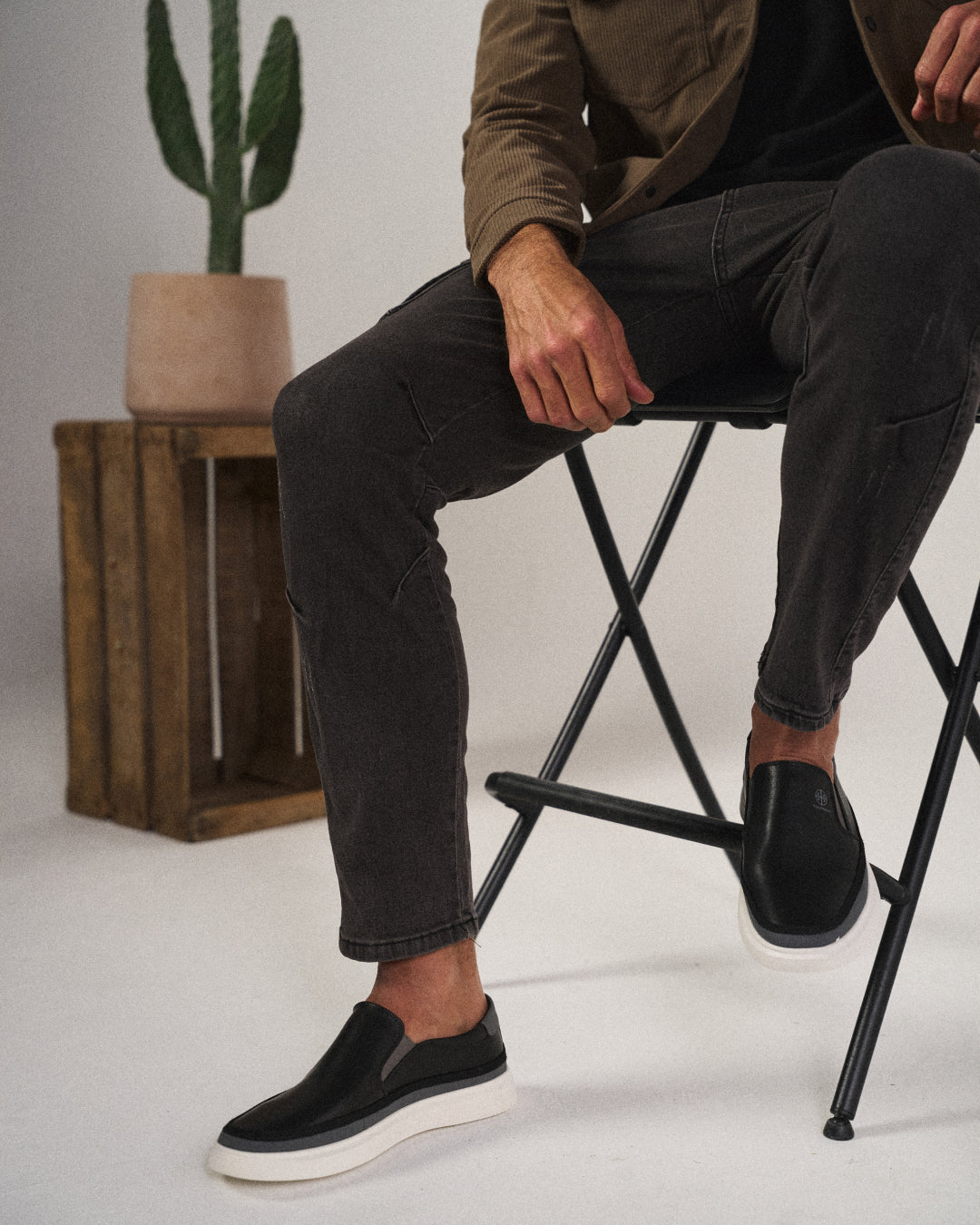 | CHAUSSURES À ENFILER MODERNES POUR HOMMES
