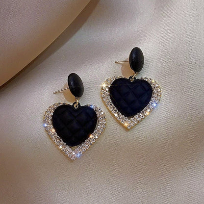 Pendientes Corazón Negro Dorado