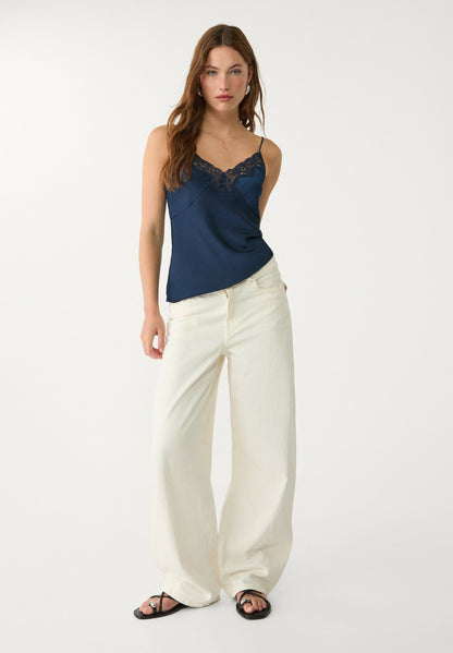 Hera – Top Azul Oscuro Jaspeado Casual Chic