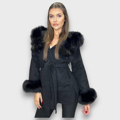 Cartelle – Abrigo de cachemira con capucha y detalles de pelo