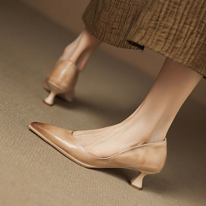 Tacones Kitten de Cuero Calenne