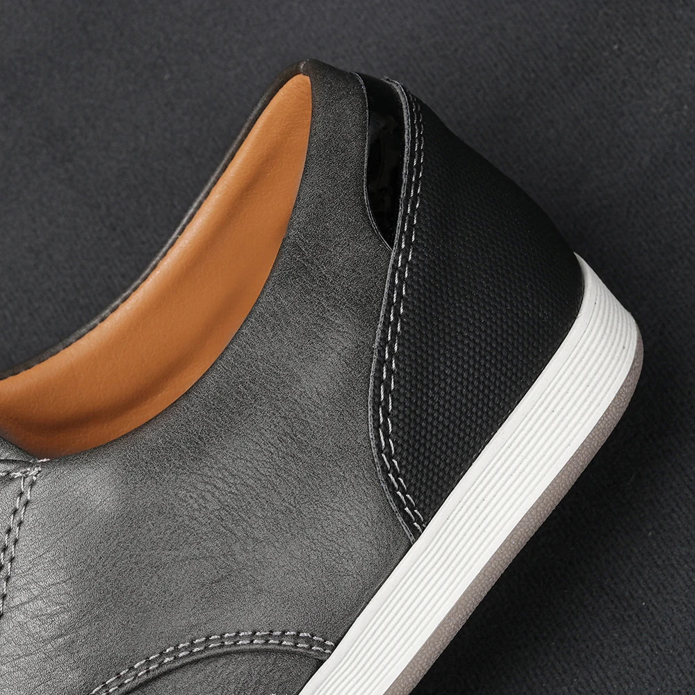 | BASKETS EN CUIR