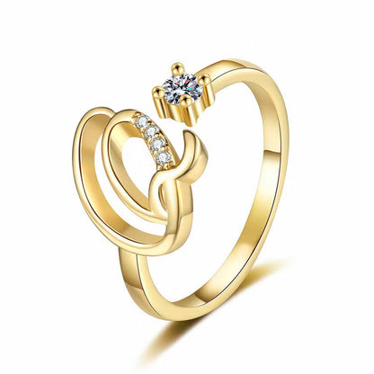 Anillo Lumévara™ de Corazón con Inicial – Personalizado y Elegante