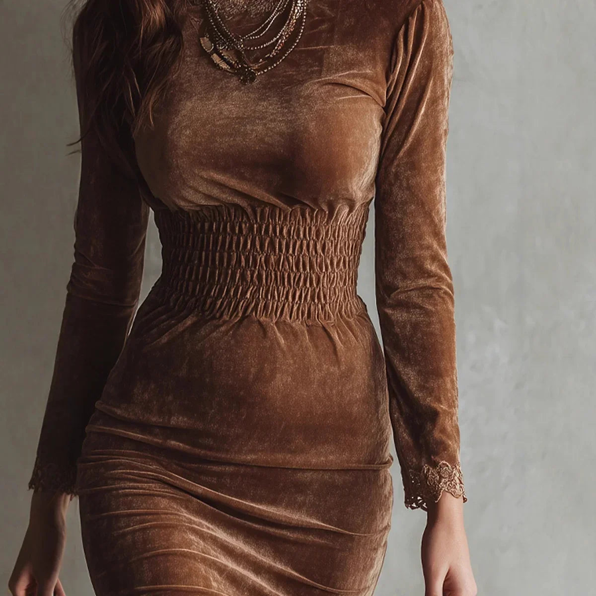 Vestido de terciopelo con cintura fruncida