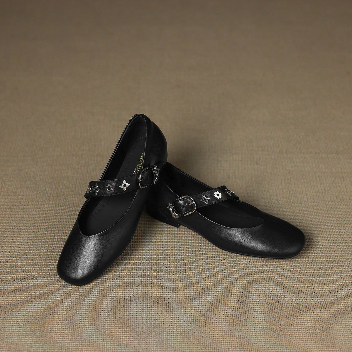 Kylen | Bailarinas Mary Jane con Tachuelas