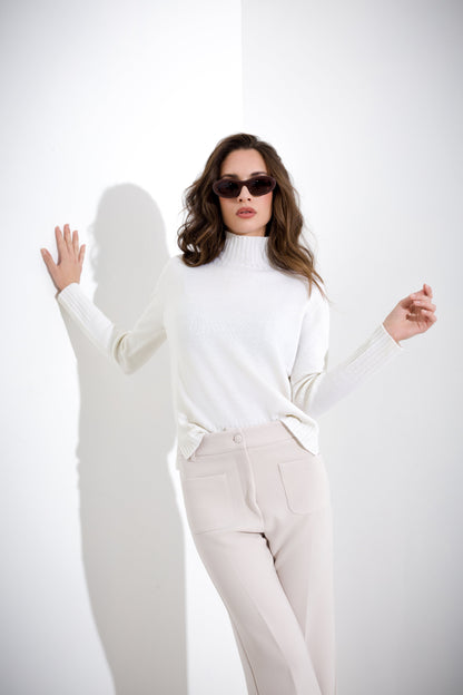 Ivania – Jersey Mujer Cuello Alto Elegante