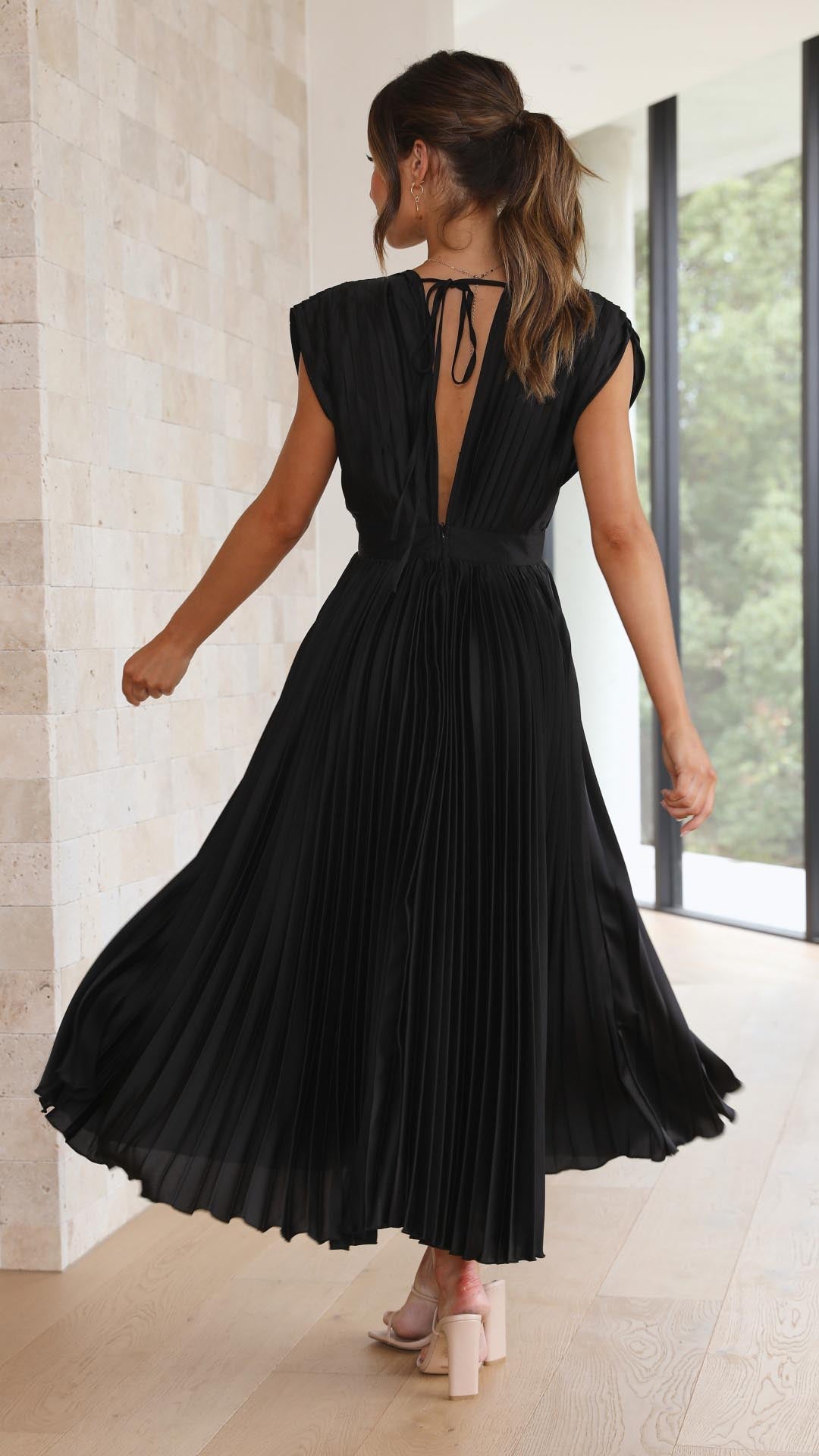 | Robe Élégante en Plis