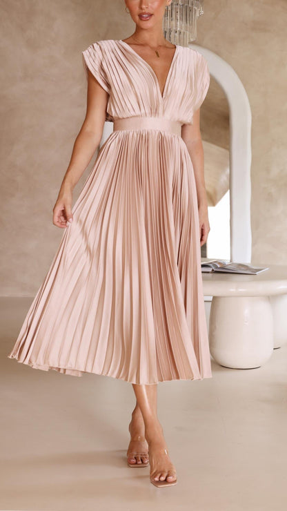 | Robe Élégante en Plis