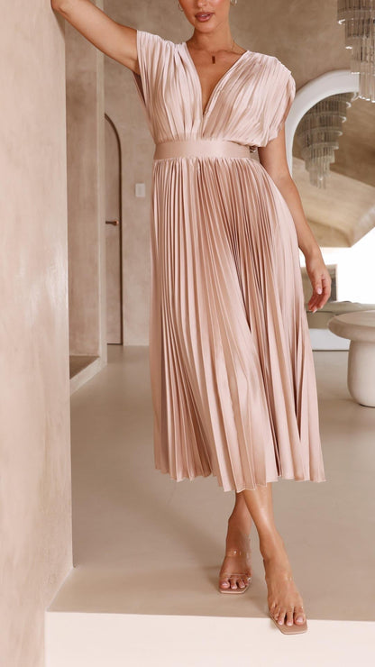 | Robe Élégante en Plis