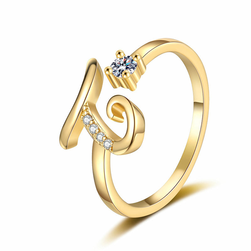 Anillo Lumévara™ de Corazón con Inicial – Personalizado y Elegante