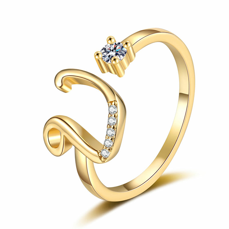 Anillo Lumévara™ de Corazón con Inicial – Personalizado y Elegante