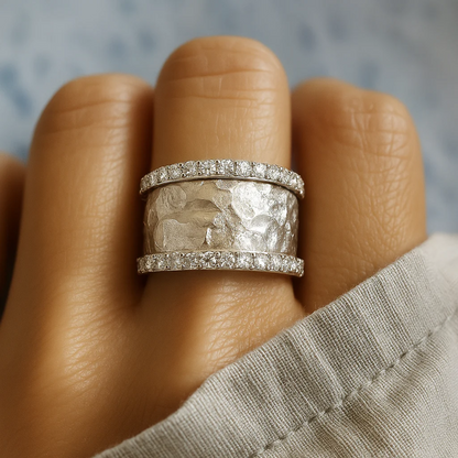Anillo Vintage de Plata con Zirconios