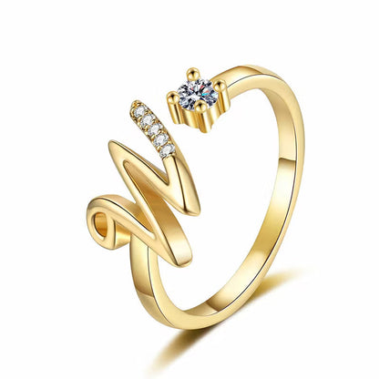 Anillo Lumévara™ de Corazón con Inicial – Personalizado y Elegante