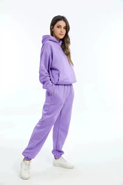 Isabella – Conjunto Sudadera con Capucha de Color Liso