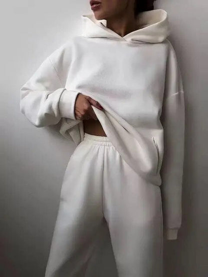 Isabella – Conjunto Sudadera con Capucha de Color Liso
