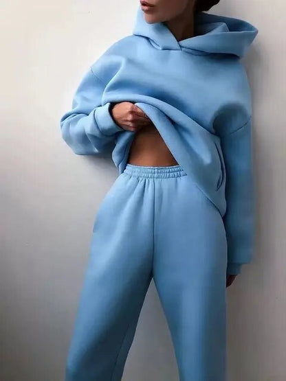 Isabella – Conjunto Sudadera con Capucha de Color Liso