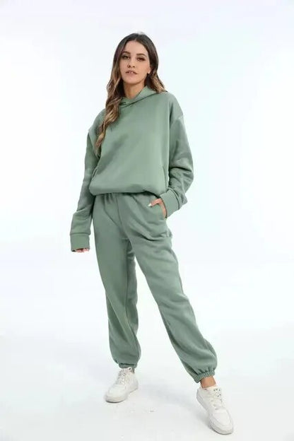 Isabella – Conjunto Sudadera con Capucha de Color Liso