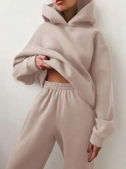 Isabella – Conjunto Sudadera con Capucha de Color Liso