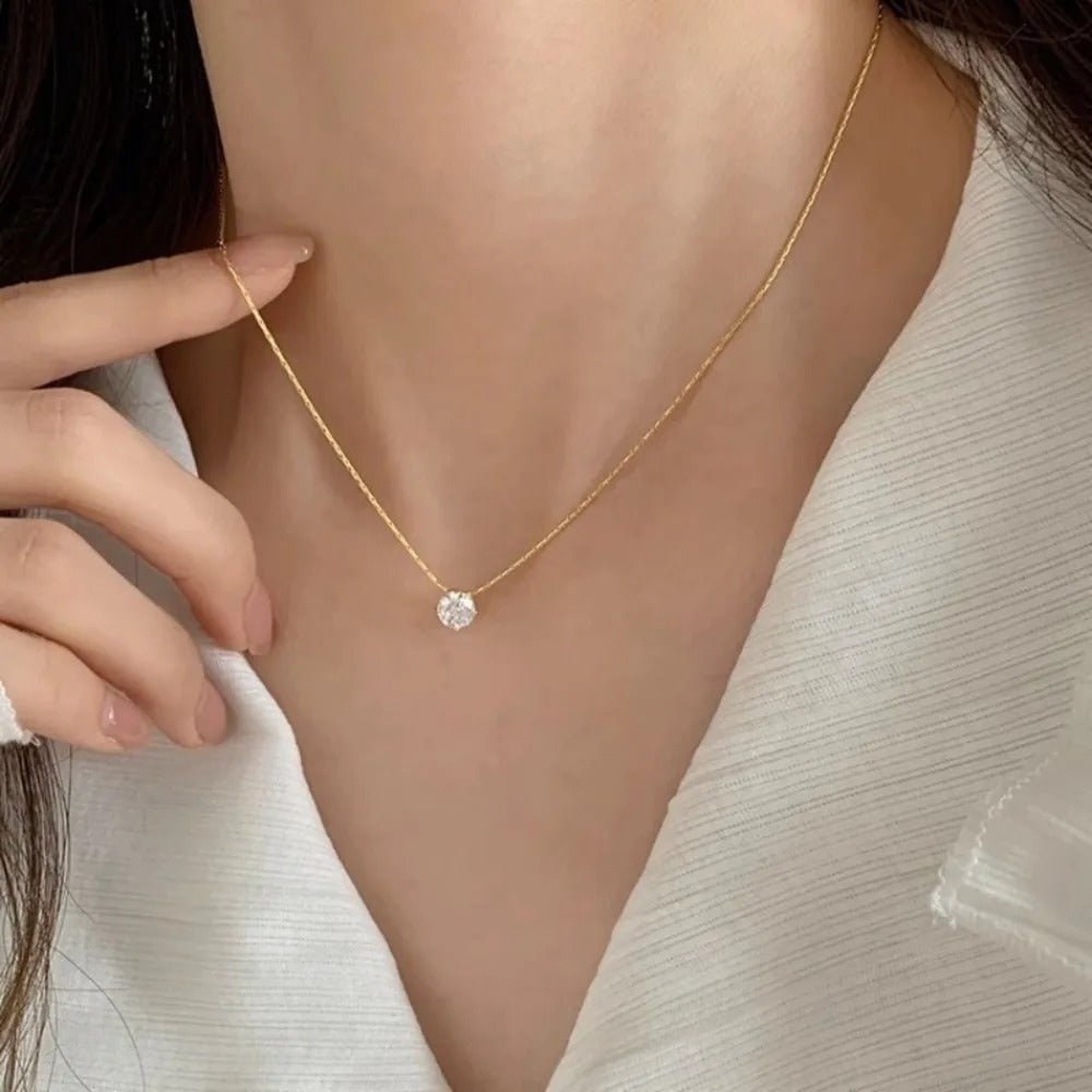 | COLLIER EN PIERRES DE MOISSANITE