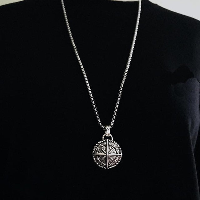 Collar Vintage de Acero Inoxidable para Hombre