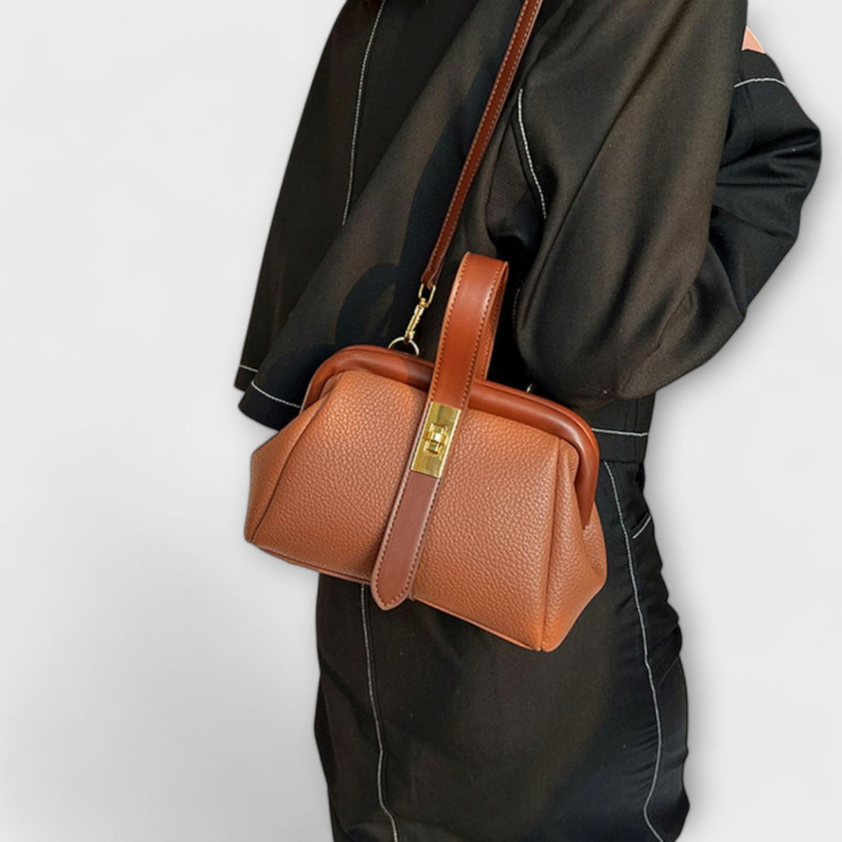 Nyvara – Bolso retro con correa ajustable para el hombro