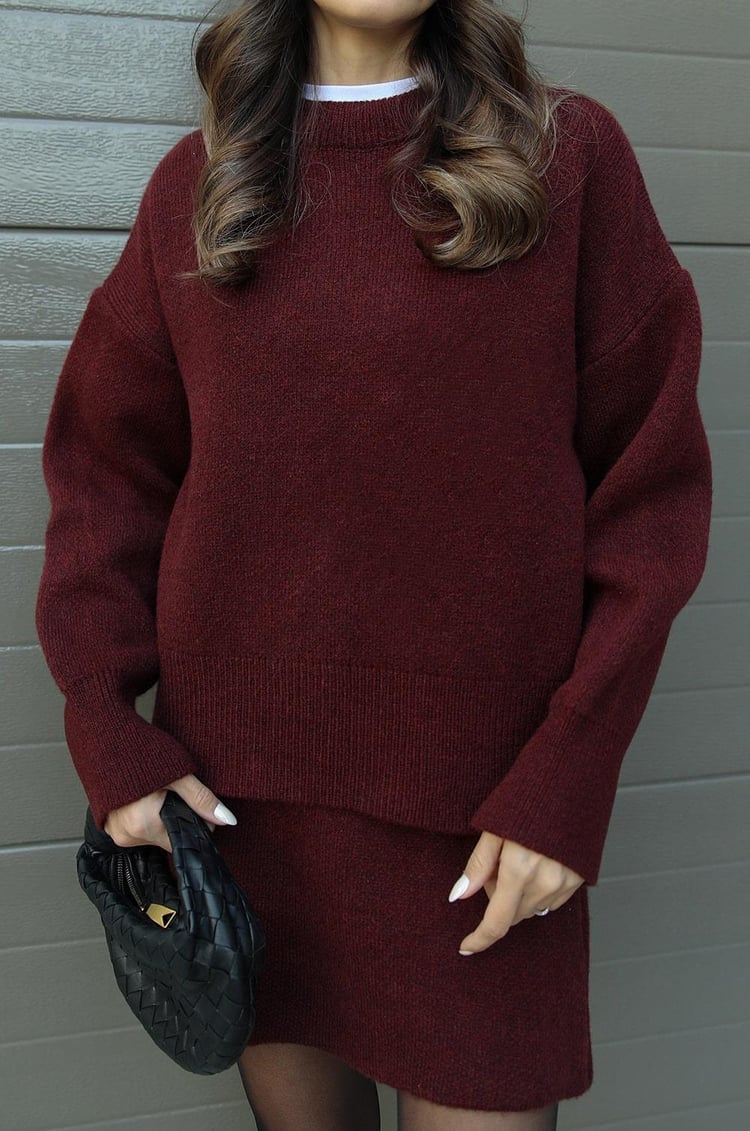 Conjunto de punto: jersey y falda