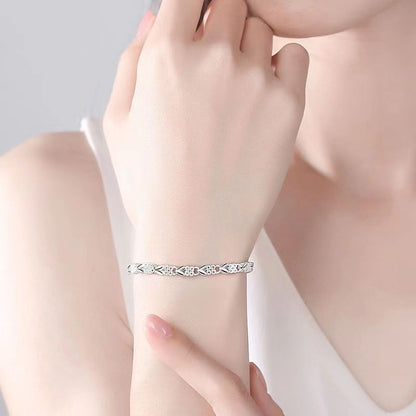 Pulsera delicada y luminosa para el día a día