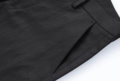 Conjunto de Camisa Negra y Pantalones Negros
