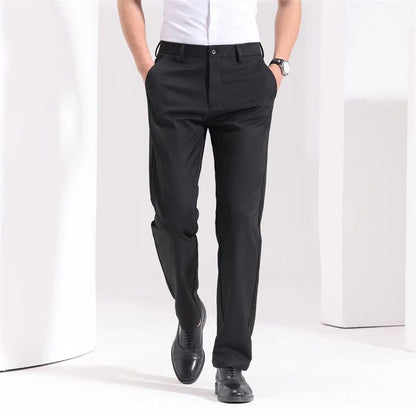 Conjunto de Camisa Negra y Pantalones Negros