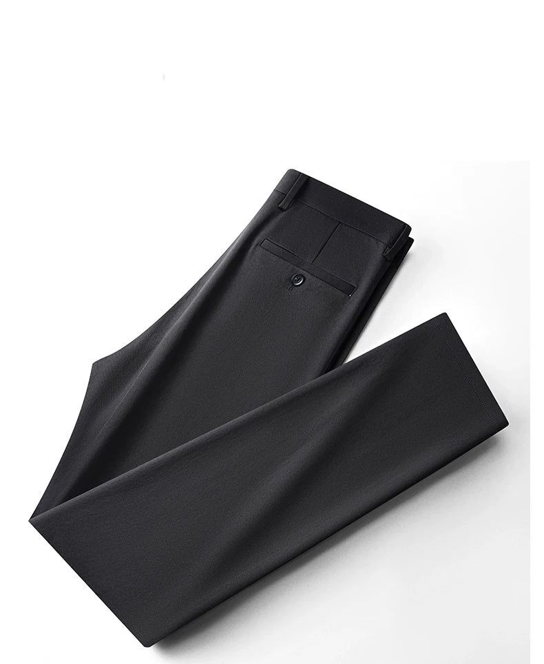 Conjunto de Camisa Negra y Pantalones Negros