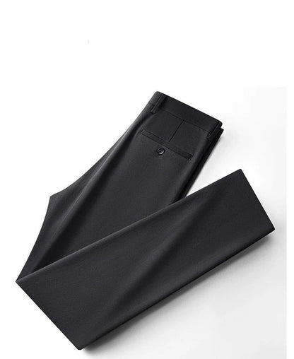 Conjunto de Camisa Negra y Pantalones Negros