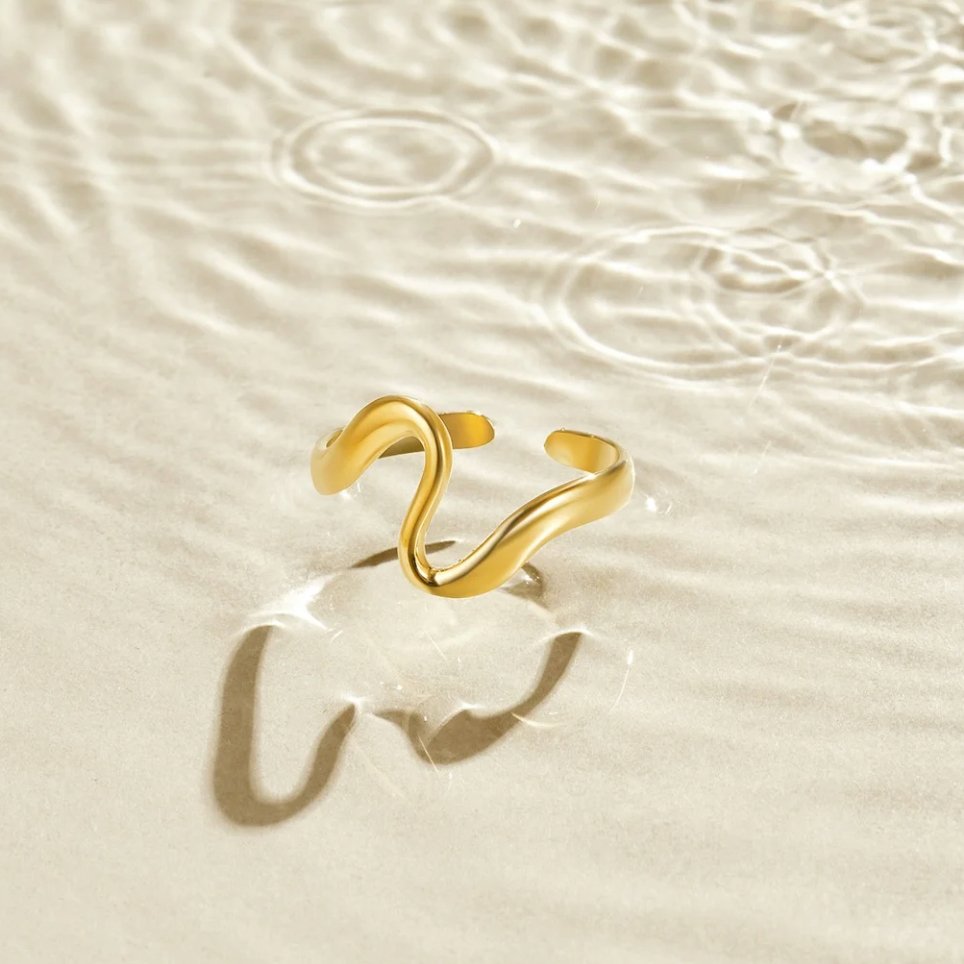 ANILLO ONDA DORATA